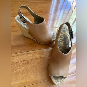 Sam Edelman’s Tan Peep-Toe Wedges - 6W